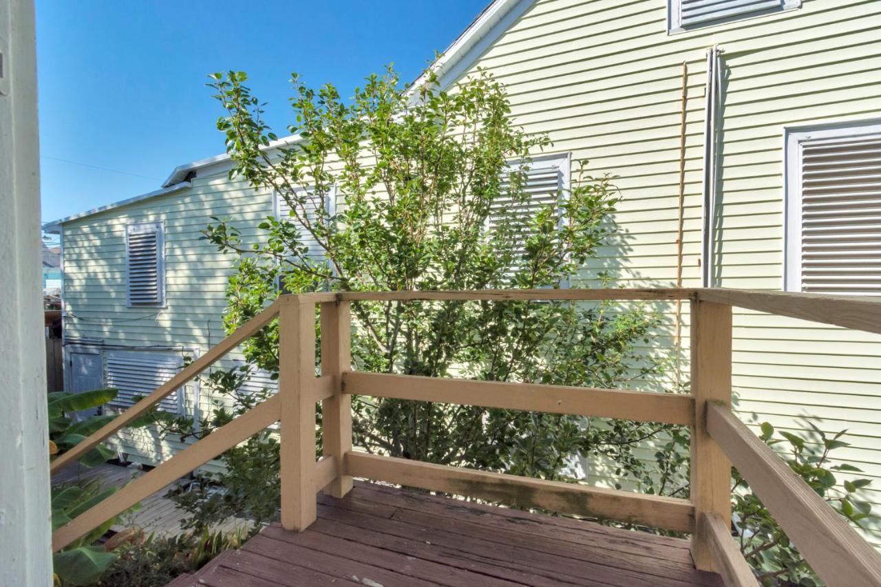 2 Kitchens,2 Living Rooms,4 Bedrooms-Close To All! Galveston Exterior photo